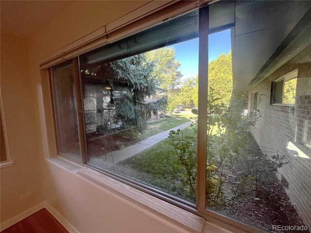 Building Photo - 860 Dahlia St