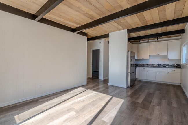 Building Photo - 178 Montecito Ave