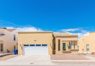 Building Photo - 5533 Ignacio Frias Dr