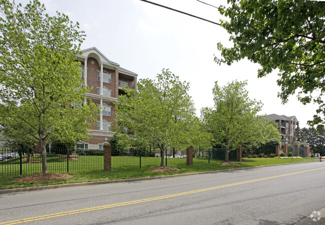 Building Photo - Richland Place