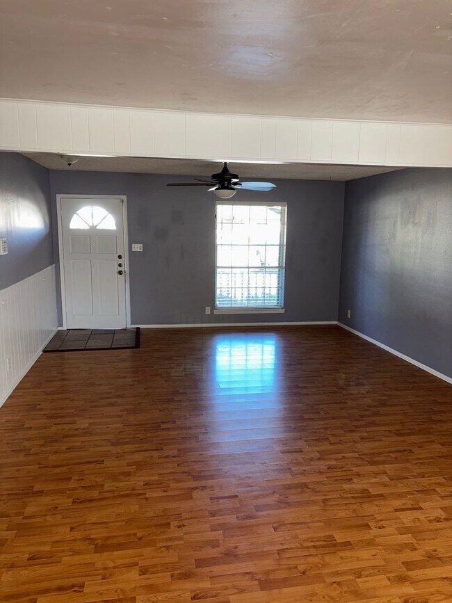 Foto del edificio - 3 Bedroom 2 Bathroom Georgetown Home