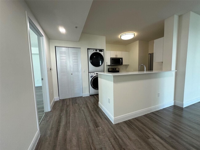 Foto del edificio - 110 SW 12th St