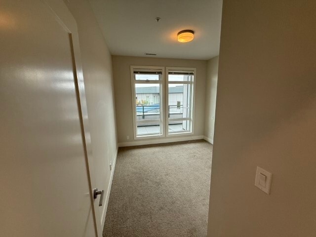 Building Photo - 6540 Metral Dr