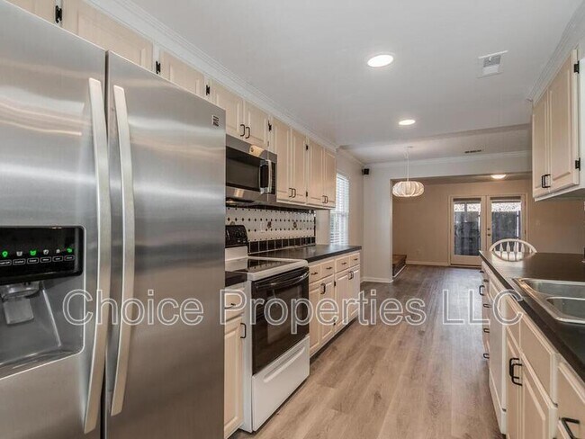 Foto del edificio - 8358 Knights Bridge Rd