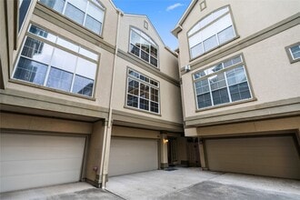 Building Photo - 408 Fowler St