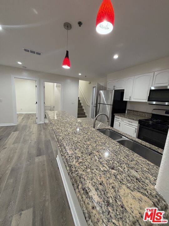 Foto del edificio - 121 S Rampart Blvd