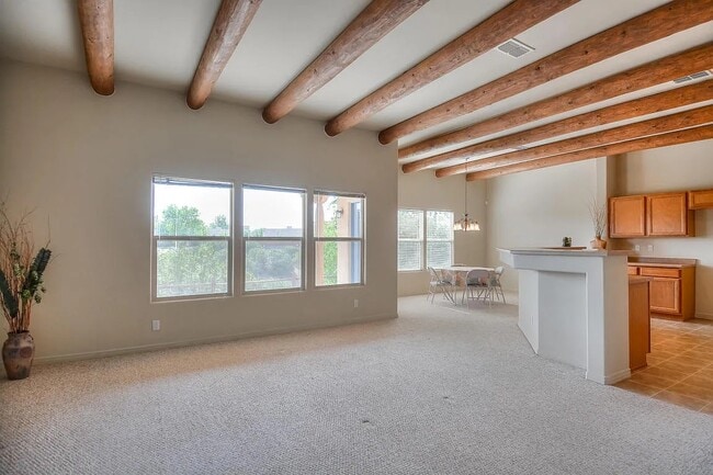 Building Photo - 4651 Solecito Loop