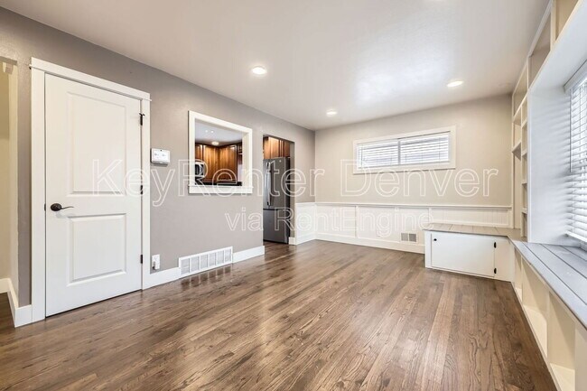 Foto del edificio - 10462 Carlile St