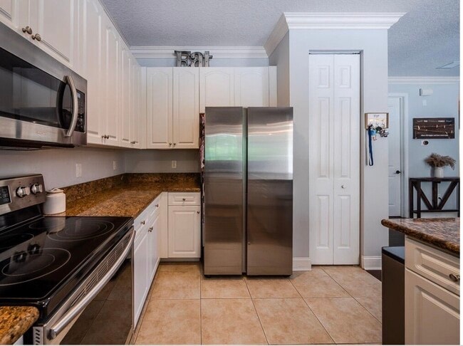 Building Photo - 6673 Eagle Ridge Dr