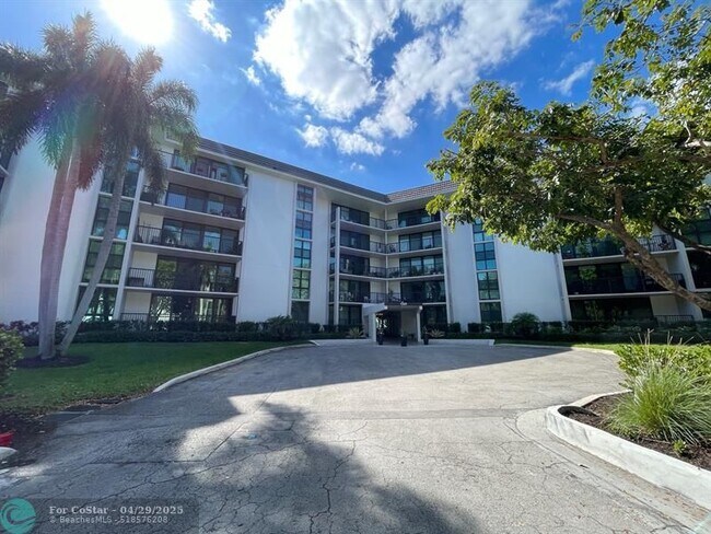 Foto del edificio - 1301 River Reach Dr