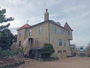 Building Photo - 7 Widgeon Way