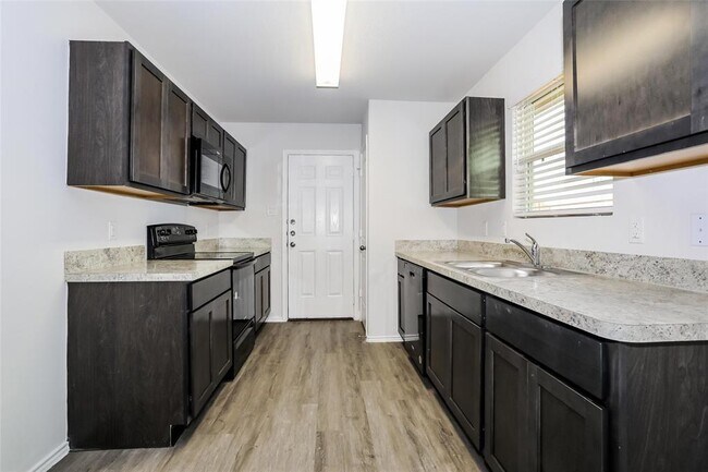 Building Photo - 13532 White Ibis St