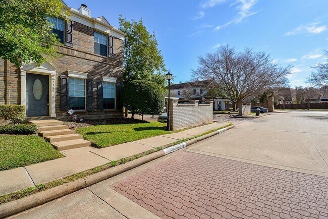 Foto del edificio - 2930 Grants Lake Blvd