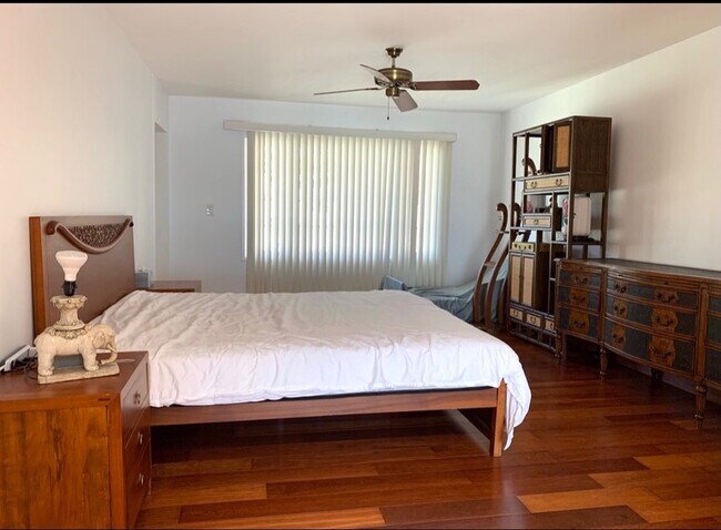 Building Photo - 747-747 Kaulana Pl