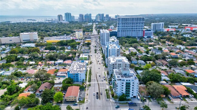 Foto del edificio - 2550 SW 27th Ave