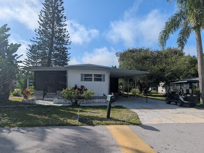 Foto del edificio - 74 Lone Pine Ave