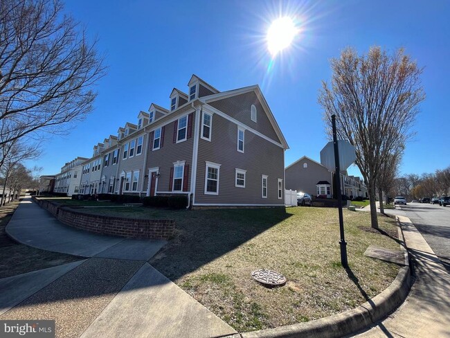 Foto del edificio - 17254 Library Blvd