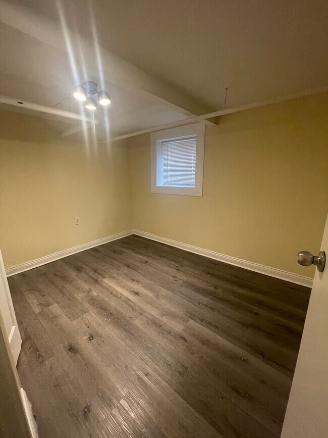Foto del edificio - 6122 N Hamilton Ave