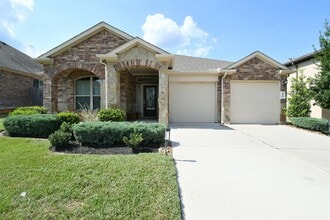 Building Photo - 221 Lake Estates Dr