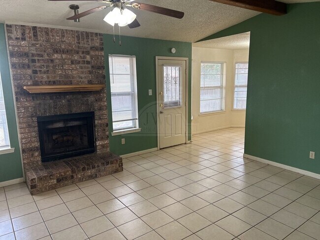 Foto del edificio - 2608 Jade Rd