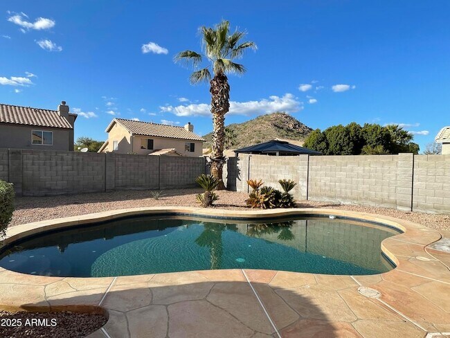 Foto del edificio - 1702 E Blackhawk Dr