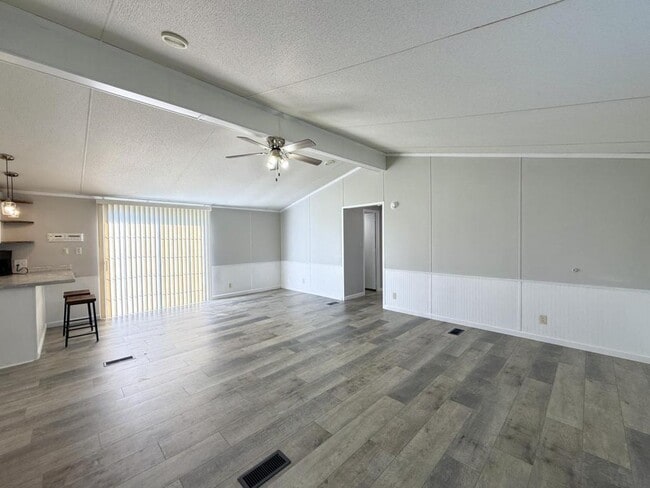 Building Photo - 560 Jimmy Johnston Rd
