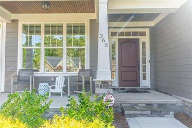 Foto del edificio - 365 N Bracken Fern Ln