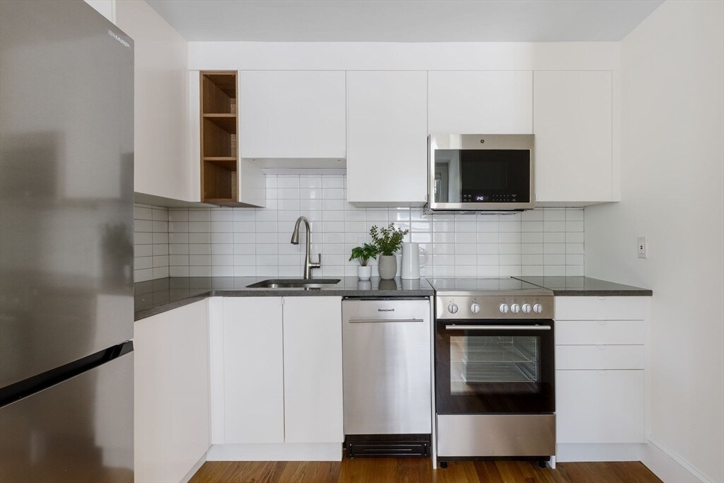 Foto principal - 192 Appleton St