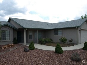 Building Photo - 2045 Sequoia Dr