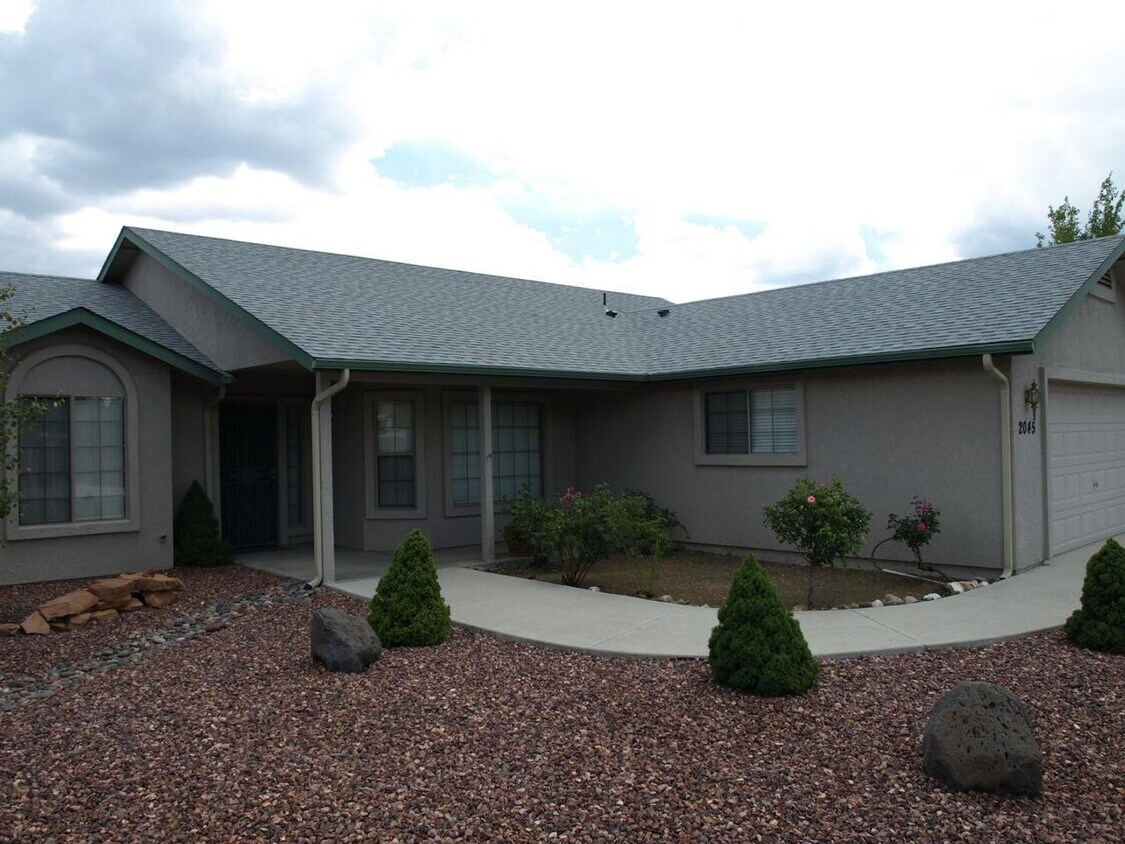 Primary Photo - 2045 Sequoia Dr