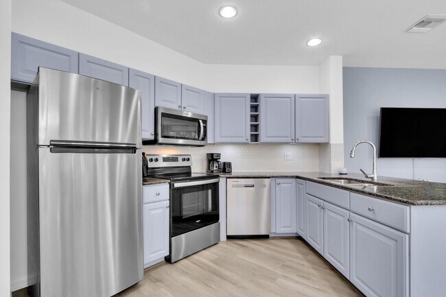 Foto del edificio - 8260 Mulligan Cir