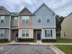 Building Photo - 123 Beacon Woods Dr