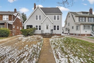 Building Photo - 231 E 210th St