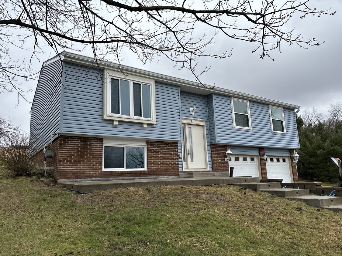 Photo - 500 Meade Dr (Coraopolis, PA)