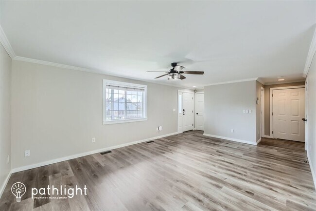 Foto del edificio - 19203 Crown Ridge Boulevard