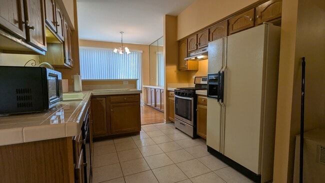 Building Photo - 243 Camel Bend Ct