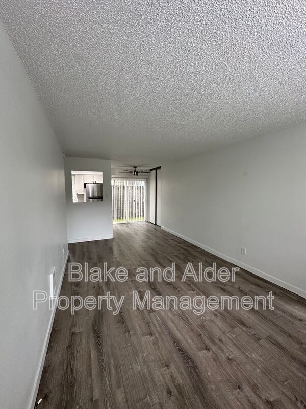 Building Photo - 834 SE 42nd Ave