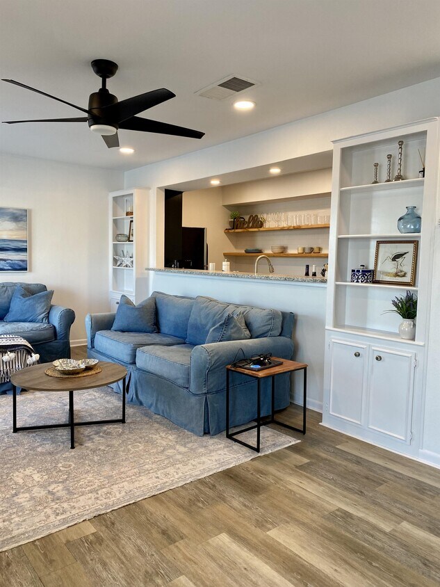 Foto principal - 11225 Leeward Dr