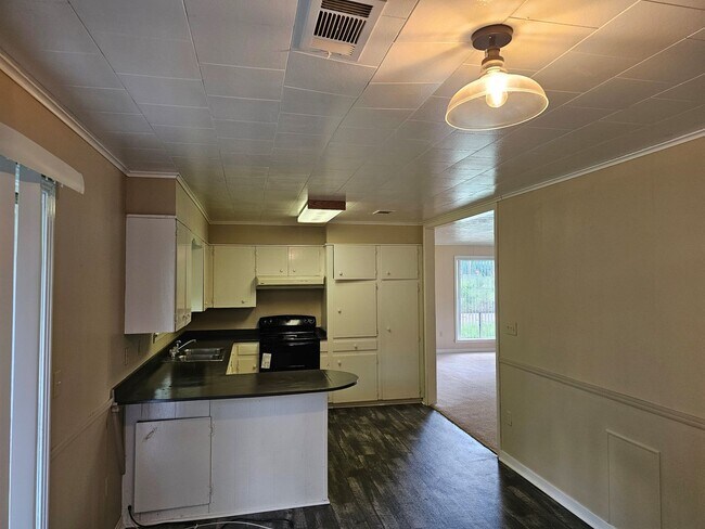 Foto del edificio - ****MOVE IN SPECIAL**** 1/2 OFF 1st MONTHS...