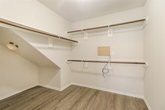 Building Photo - 2626 Lina Dr