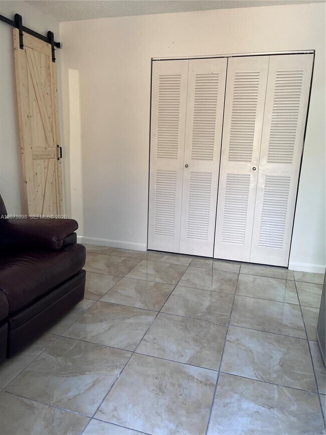 Foto del edificio - 1115 SW 136th Pl