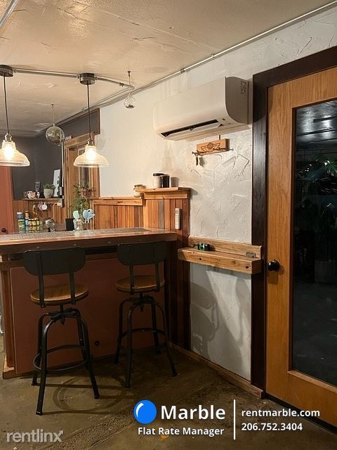 Foto del edificio - Studio, 1 bath House - 1108 W Entiat Ave 2