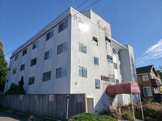 Foto del edificio - 11038 Greenwood Ave N