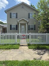 Building Photo - 2815 S 6th St