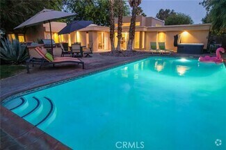 Building Photo - 576 E Desert Holly Cir