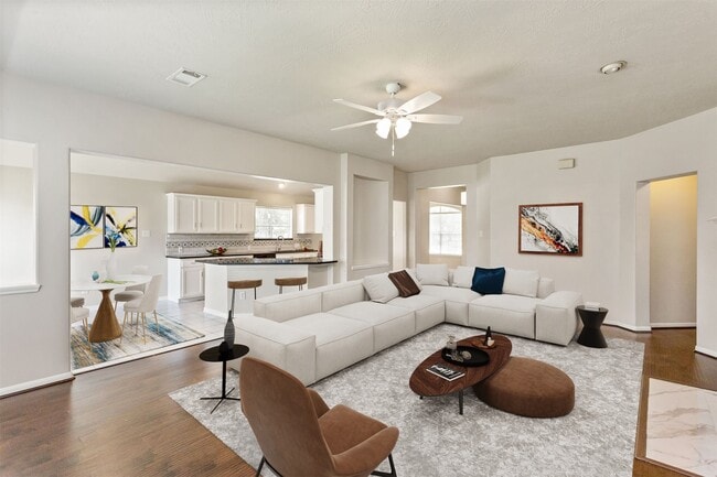 Foto del edificio - 3131 Stratford Pointe Dr