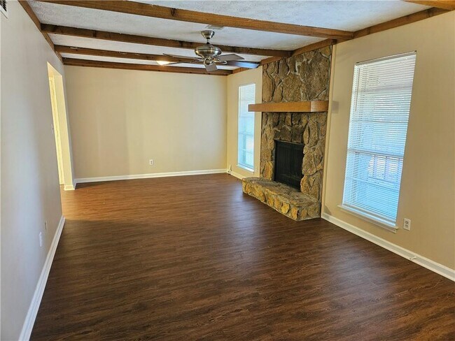 Building Photo - 3680 Catalina Dr