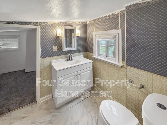 Building Photo - 631 Washington Ave