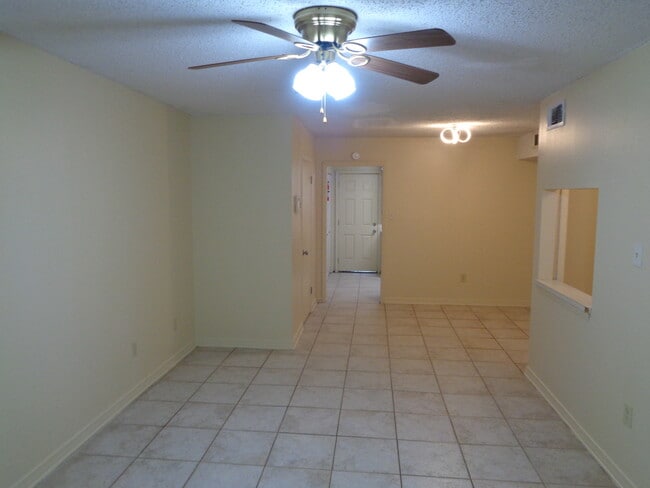 Building Photo - 5264 Brightside View Dr