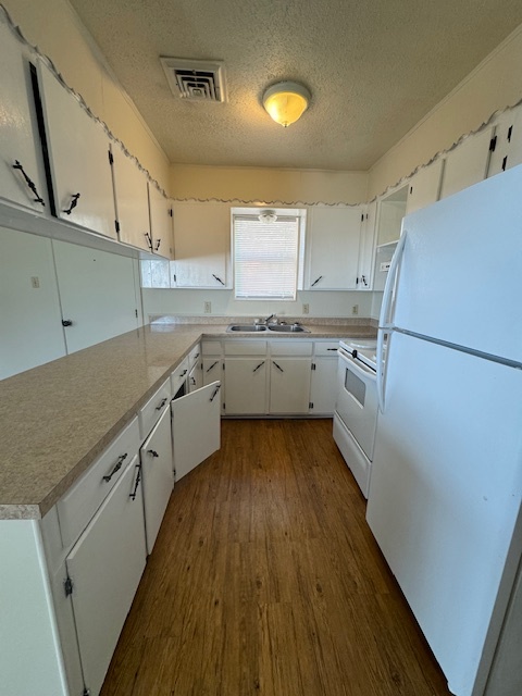 Building Photo - 2746 Avenue J